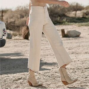 Levi's Ribcage Wide-Leg Cropped "Wellthread Collection" Jeans Sz 27